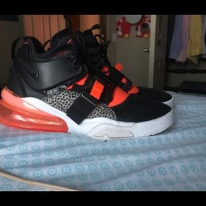 Af1 270 Safari Black/Orange